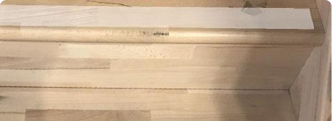 Holzmöbel mit Schutzfolie für eine saubere Oberfläche in Geesthacht